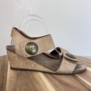 Taos Carousel 2 Wedge Sandals Womens EU 41 US 10 Beige Leather Cork Hook Loop
